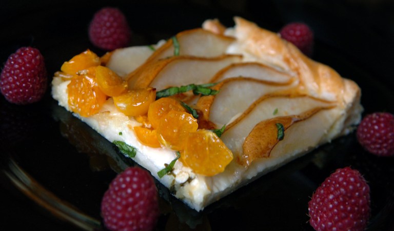 Pear & Cheese 03...Pear & Cheese 03 PICTURE BY SAM BAGNALL. Pear