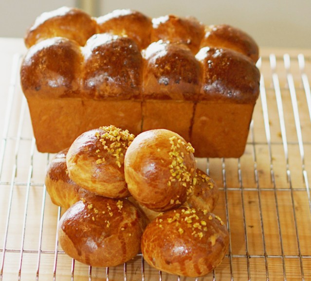 Brioche on Wire Racksmall